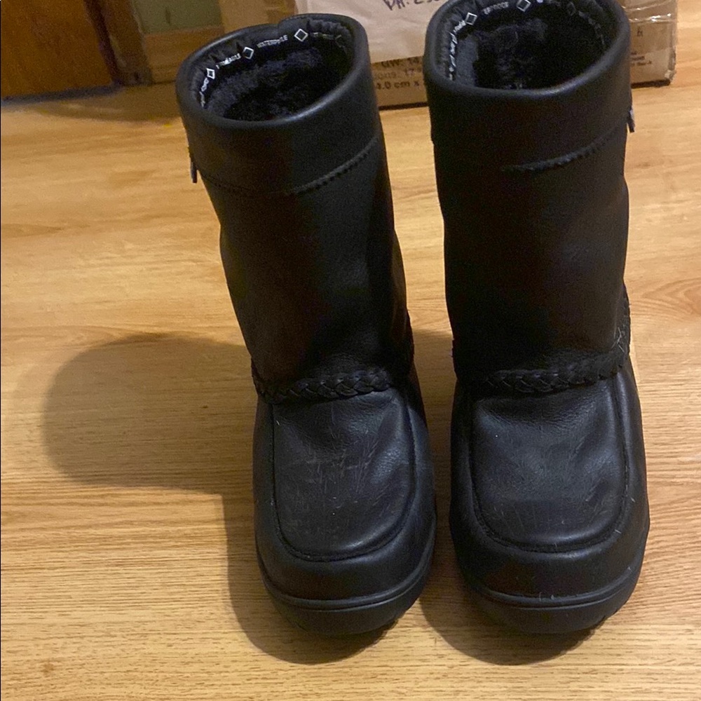 Black Winter Boots